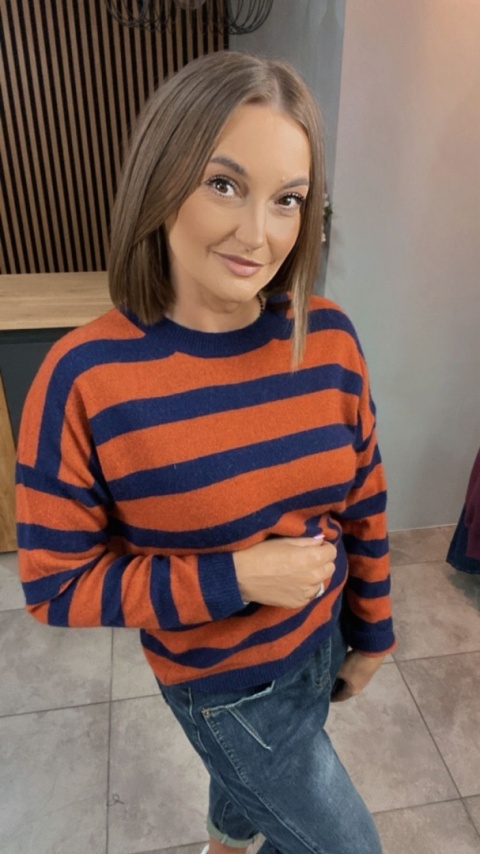 Sweter w paski z dodatkiem kaszmiru w pomarańczowo-granatowe paski