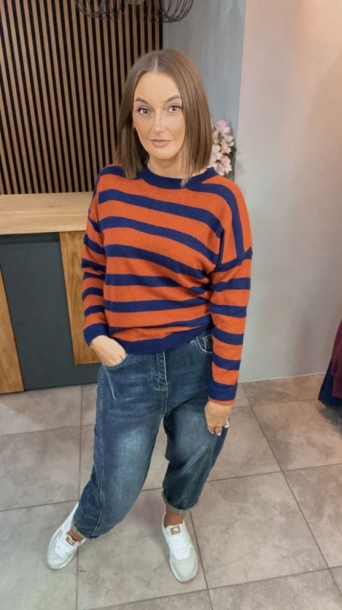 Sweter w paski z dodatkiem kaszmiru w pomarańczowo-granatowe paski