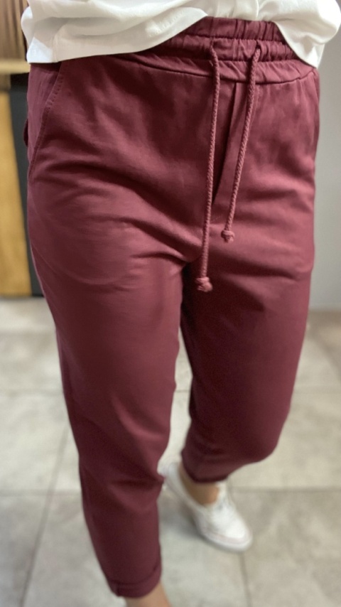 Spodnie dresowe z patką Wiya - Bordo