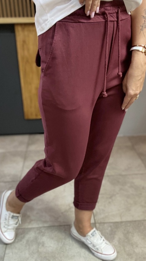 Spodnie dresowe z patką Wiya - Bordo