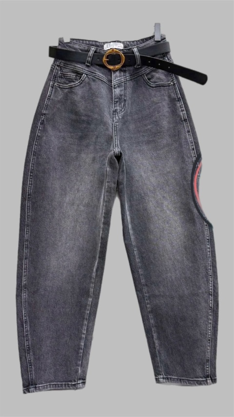 Jeansy Uiuj Banana Fit – UBA 317-1