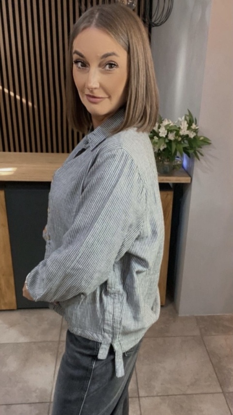 Koszula w paski – styl casual