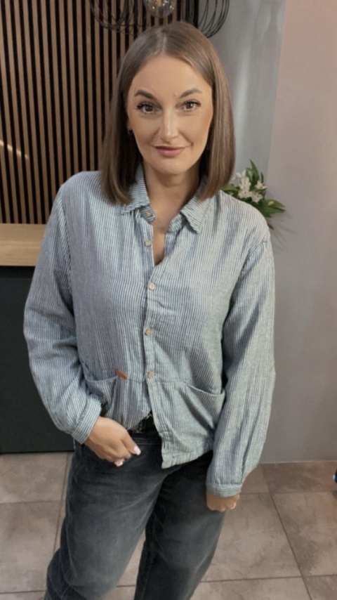 Koszula w paski – styl casual
