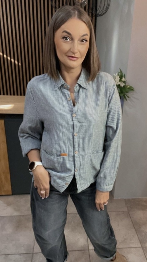 Koszula w paski – styl casual