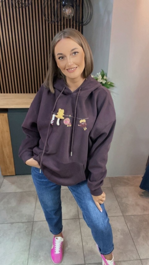 Bluza z kapturem - oversize z uroczym nadrukiem