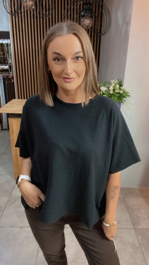 Sweter dzianinowy oversize E-WOMAN - Czarny