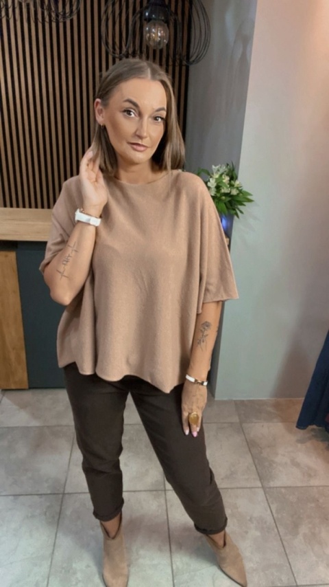 Sweter dzianinowy oversize E-WOMAN - Camel